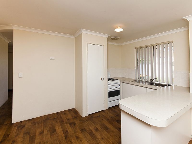 35 Mornington Boulevard, Waikiki WA 6169