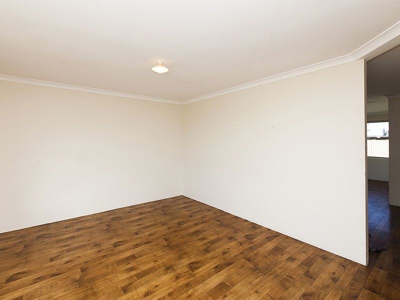 35 Mornington Boulevard, Waikiki WA 6169