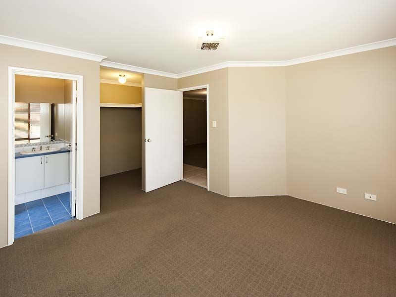 50 Amadeus Crescent, Port Kennedy WA 6172