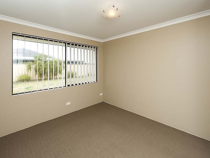 50 Amadeus Crescent, Port Kennedy WA 6172