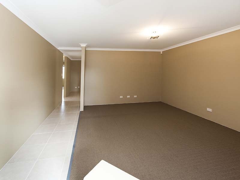 50 Amadeus Crescent, Port Kennedy WA 6172