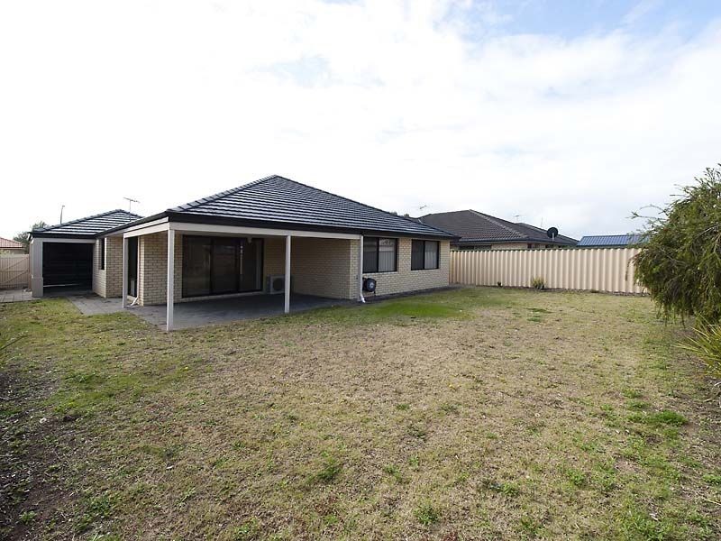 50 Amadeus Crescent, Port Kennedy WA 6172