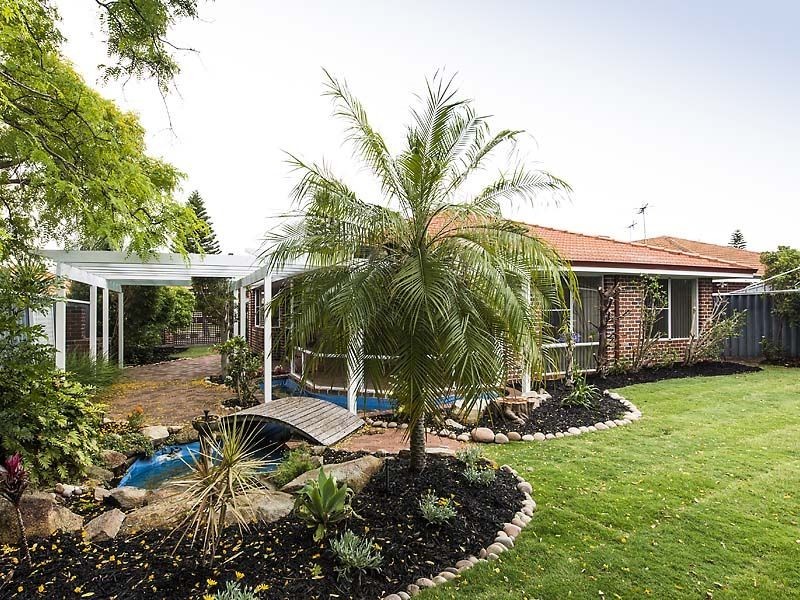 24 Grand Ocean Boulevard, Port Kennedy WA 6172