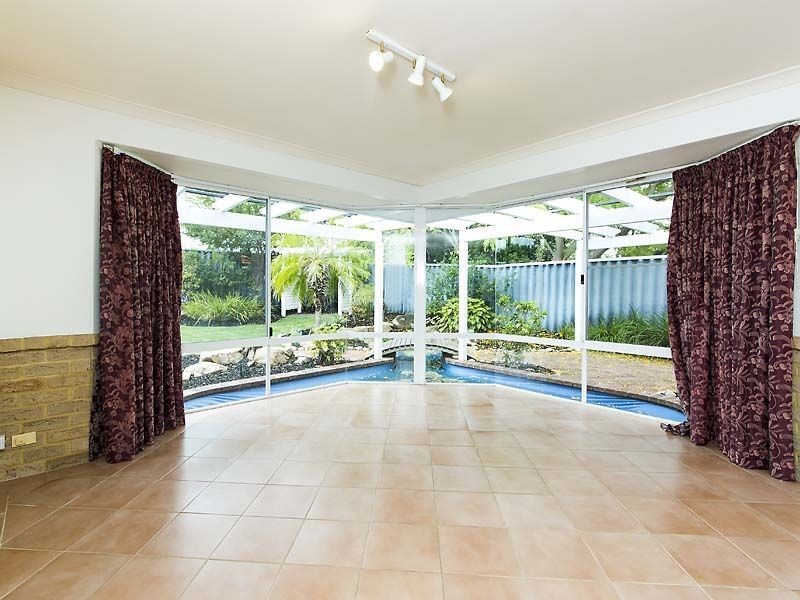 24 Grand Ocean Boulevard, Port Kennedy WA 6172