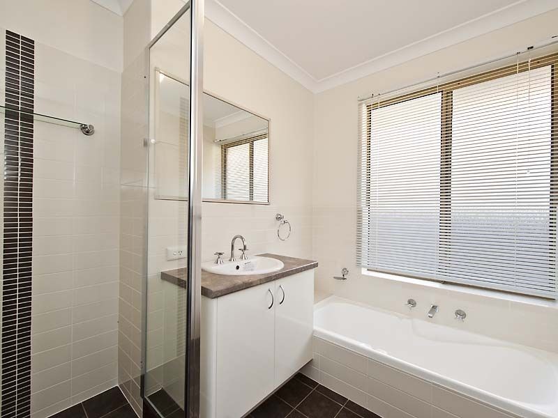 556 Safety Bay Road, Waikiki WA 6169