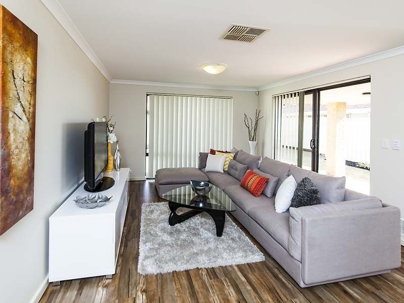 15 Bogue Way, Port Kennedy WA 6172