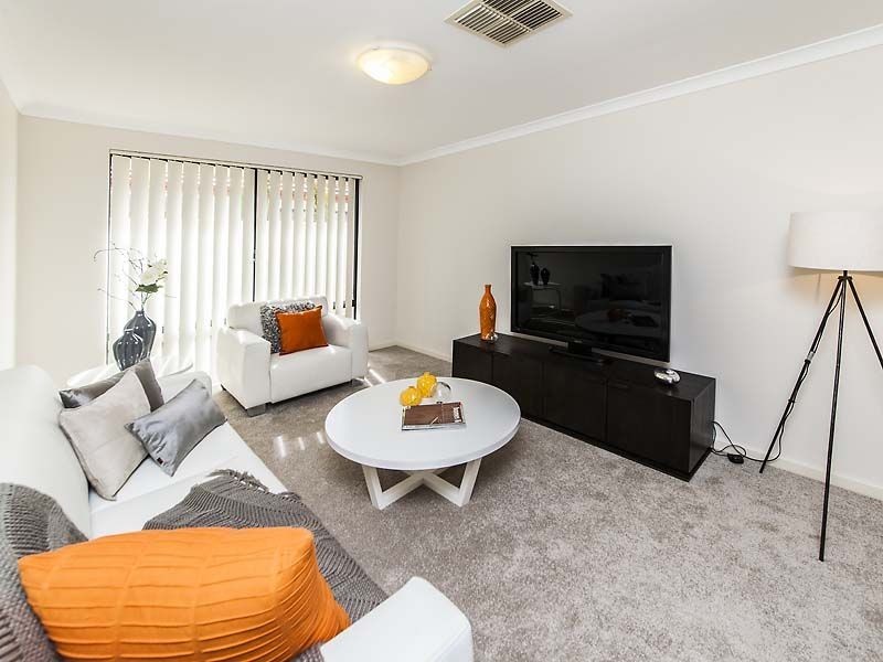 15 Bogue Way, Port Kennedy WA 6172