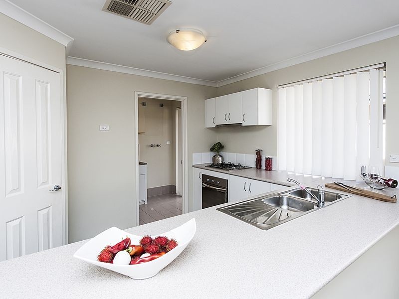 17 Kumarina Drive, Secret Harbour WA 6173