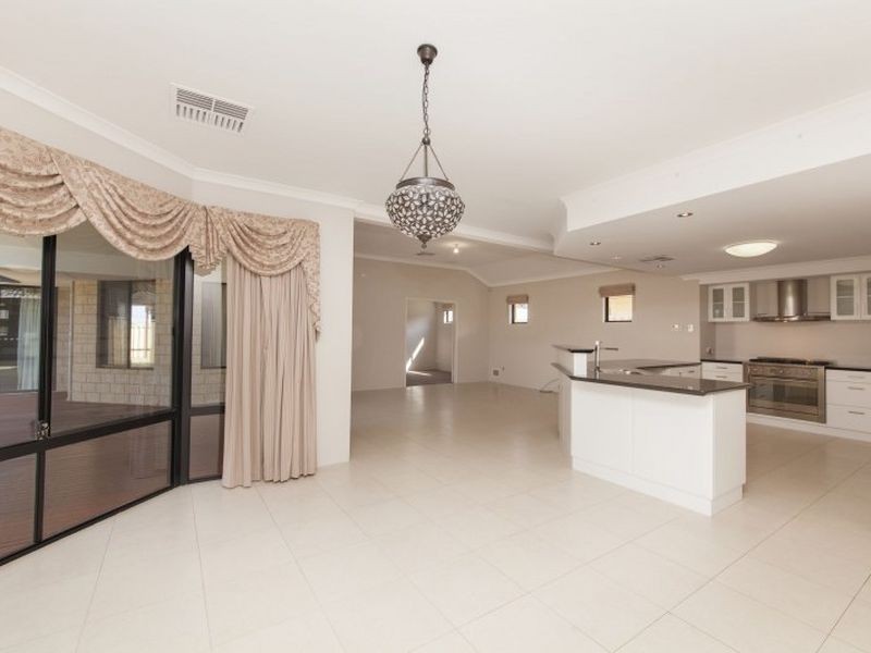 44 Three Bears Loop, Secret Harbour WA 6173