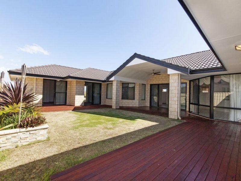 44 Three Bears Loop, Secret Harbour WA 6173