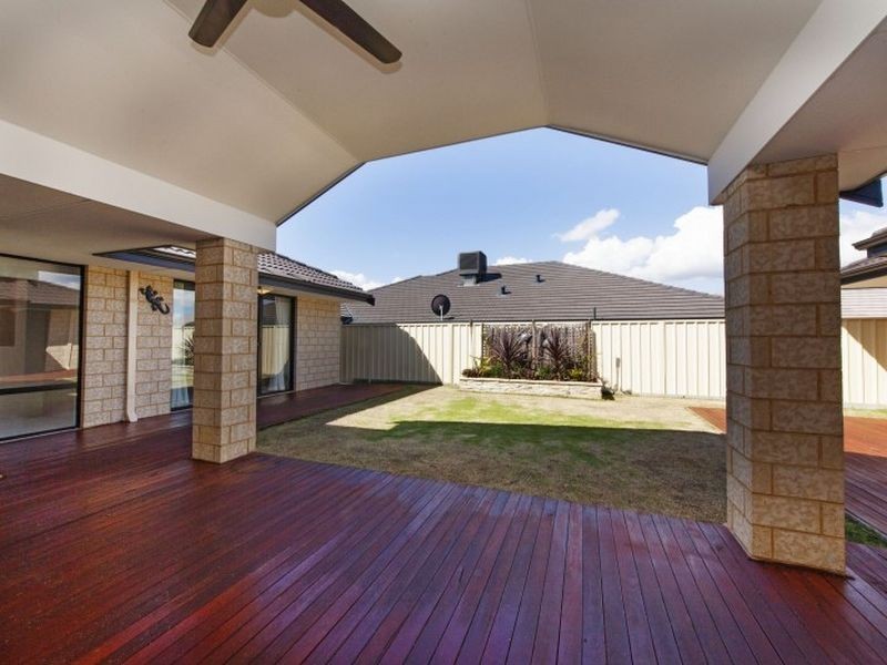 44 Three Bears Loop, Secret Harbour WA 6173