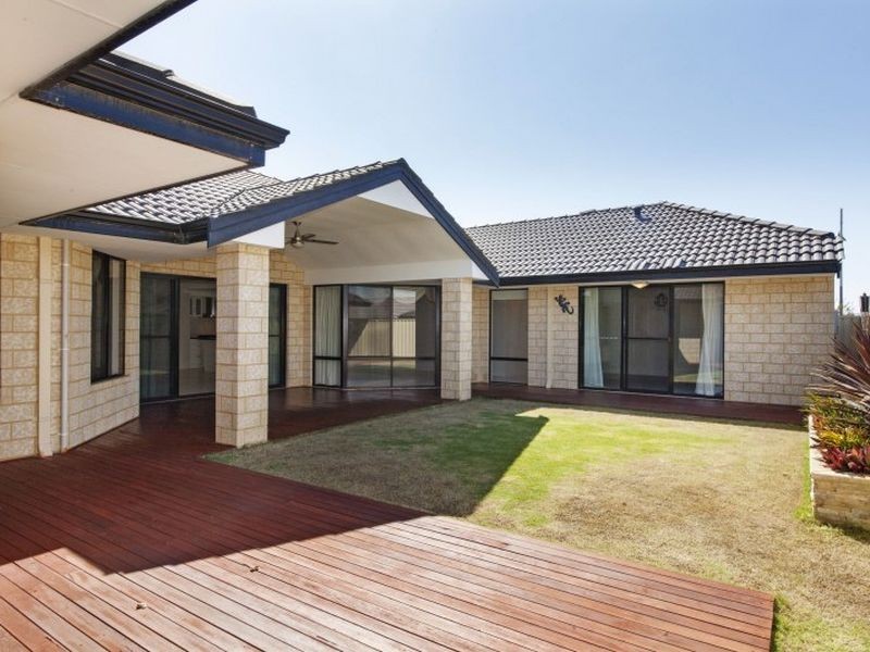 44 Three Bears Loop, Secret Harbour WA 6173