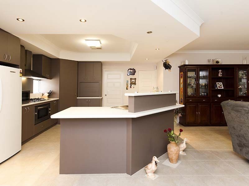 8 Cayenne Street, Wattle Grove WA 6107