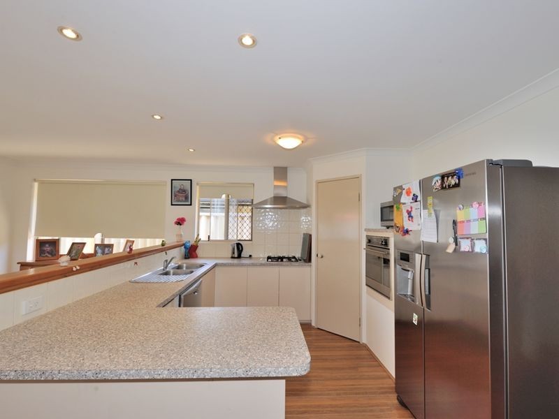 31 Benbecula Loop, Port Kennedy WA 6172