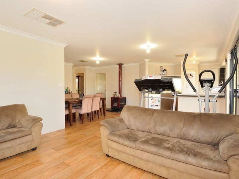 23 Mulloway Place, Warnbro WA 6169