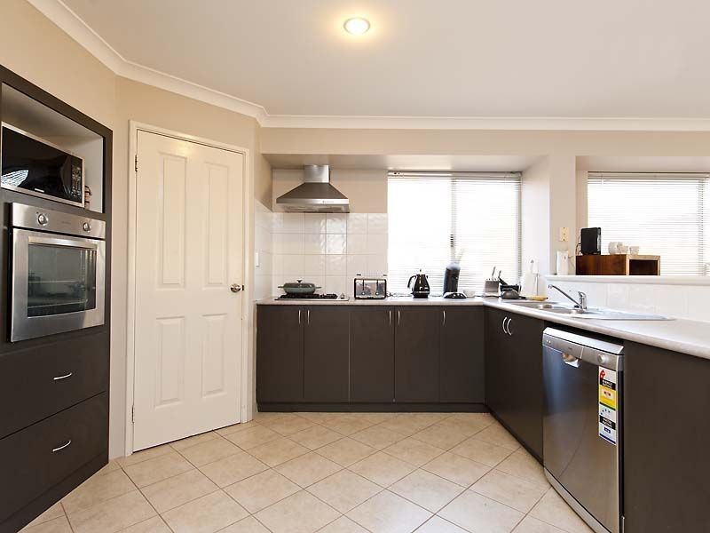 66 Achiever Avenue, Port Kennedy WA 6172