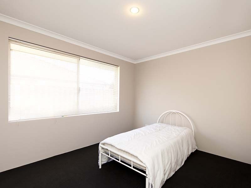66 Achiever Avenue, Port Kennedy WA 6172
