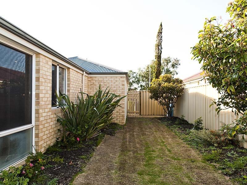 66 Achiever Avenue, Port Kennedy WA 6172