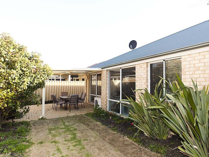 66 Achiever Avenue, Port Kennedy WA 6172