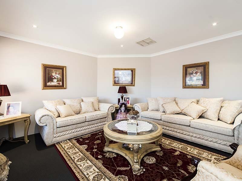 4 Carpentaria Drive, Port Kennedy WA 6172