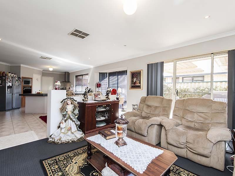 4 Carpentaria Drive, Port Kennedy WA 6172