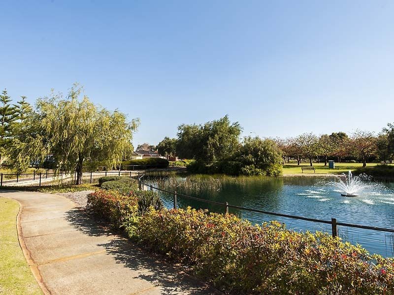 4 Carpentaria Drive, Port Kennedy WA 6172