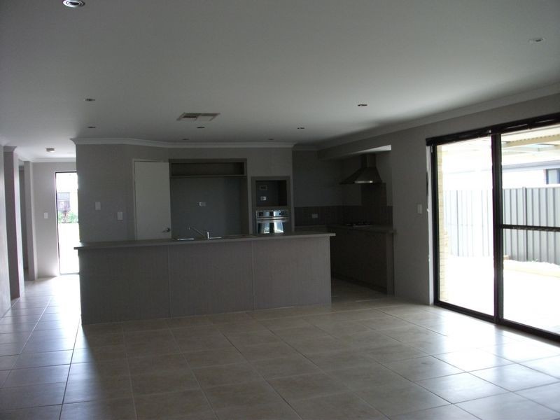 5 Songlark Court, Baldivis WA 6171