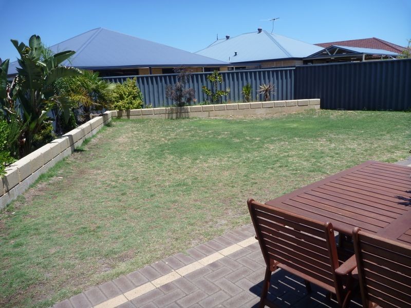 64 Rivergums Blvd, Baldivis WA 6171