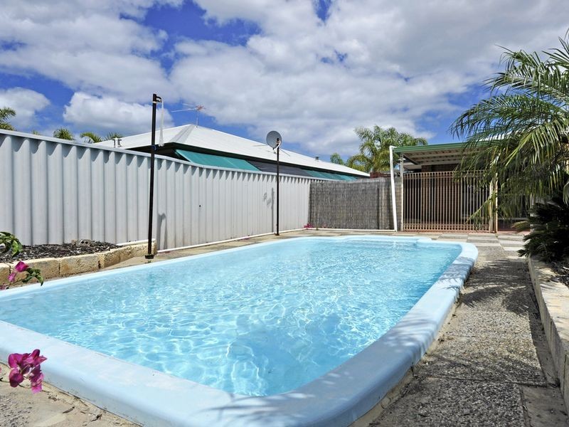 22 Harding Close, Waikiki WA 6169