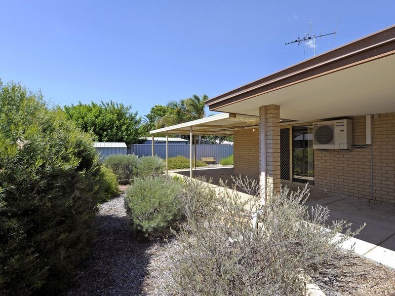 44 Waimea Road, Safety Bay WA 6169