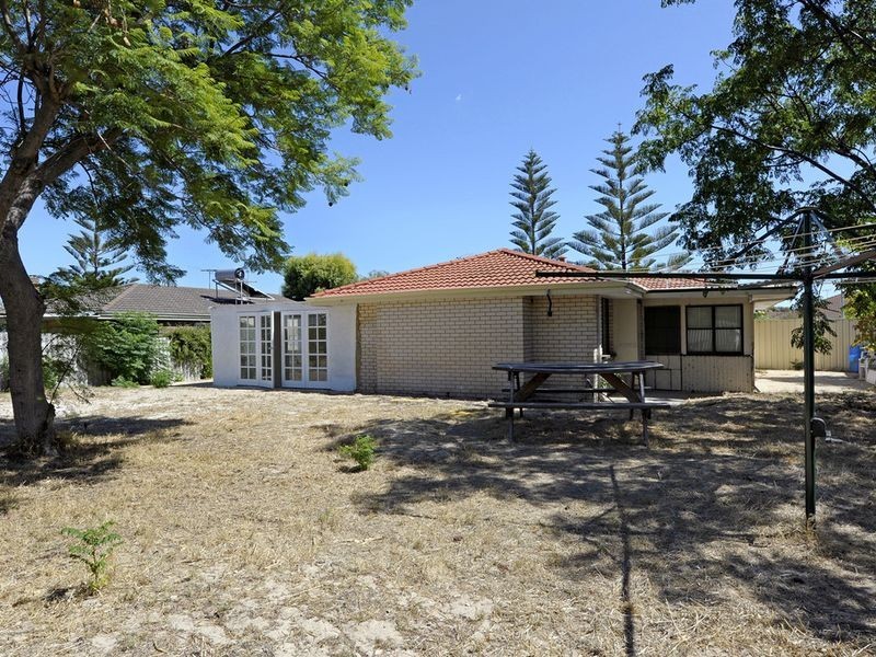 3 Monsoon Close, Waikiki WA 6169