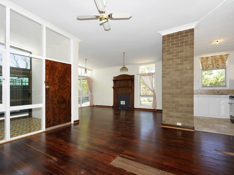 10 Columbia Close, Rockingham WA 6168