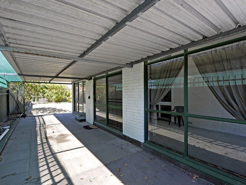 10 Columbia Close, Rockingham WA 6168