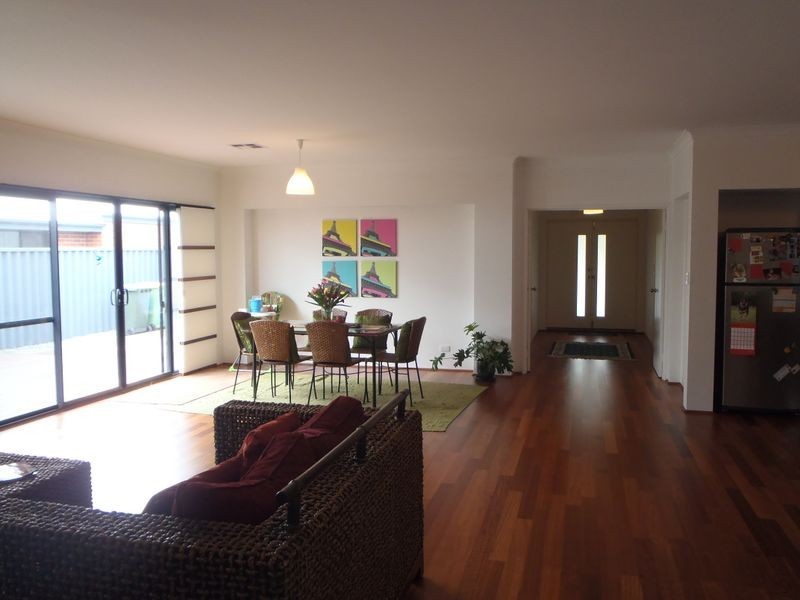 16 Corymbia Green, Baldivis WA 6171