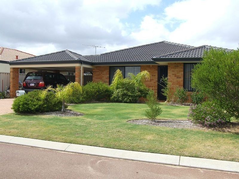 18 Carmana Lane, Warnbro WA 6169