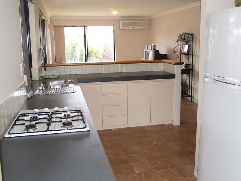 18 Carmana Lane, Warnbro WA 6169