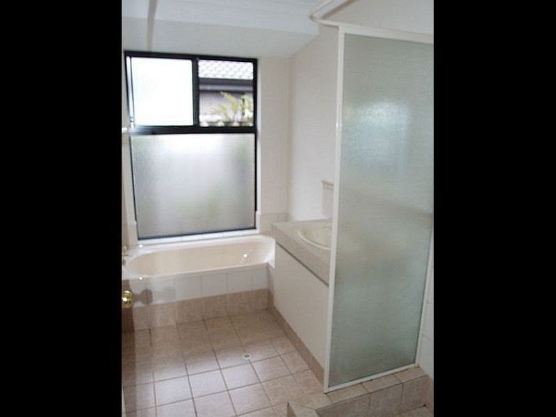 18 Carmana Lane, Warnbro WA 6169