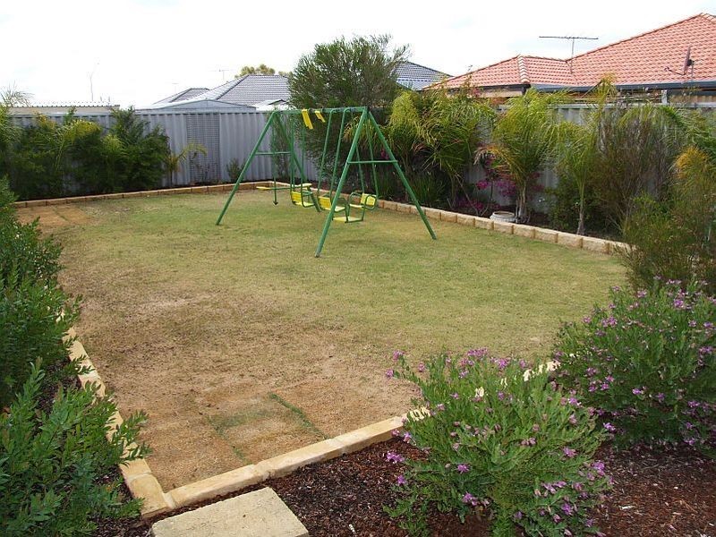 18 Carmana Lane, Warnbro WA 6169