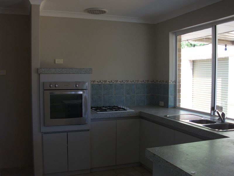 5 Bunda Place, Waikiki WA 6169