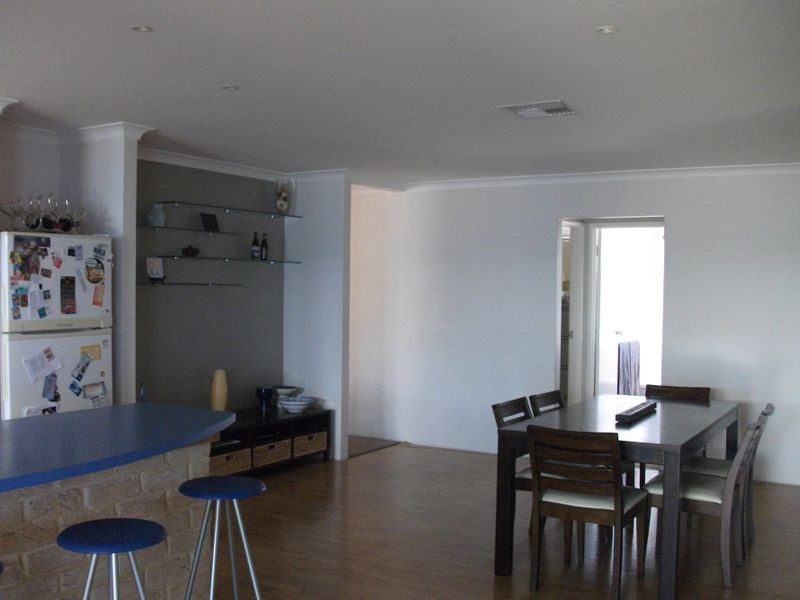 30 Teraglin Way, Warnbro WA 6169