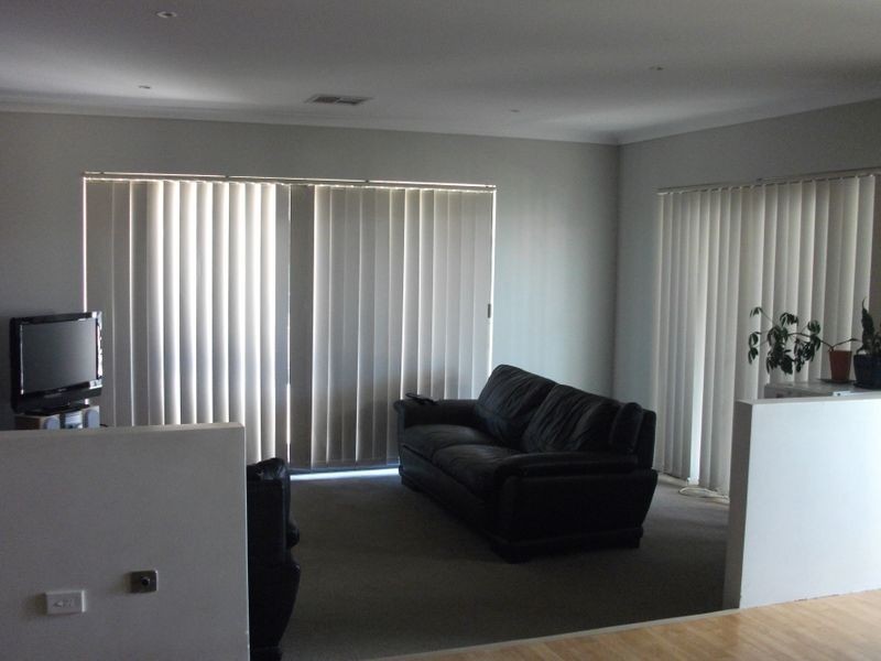 30 Teraglin Way, Warnbro WA 6169