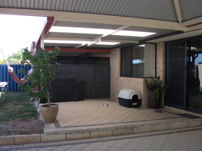 30 Teraglin Way, Warnbro WA 6169