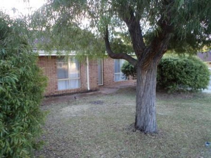4 Darkins Retreat, Parmelia WA 6167