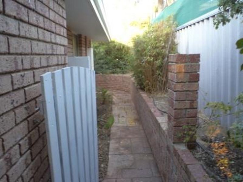4 Darkins Retreat, Parmelia WA 6167