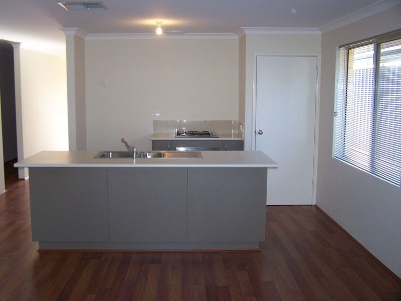 8 Baines Corner, Baldivis WA 6171