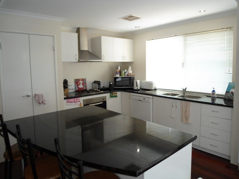 21 Scoparia Way, Baldivis WA 6171