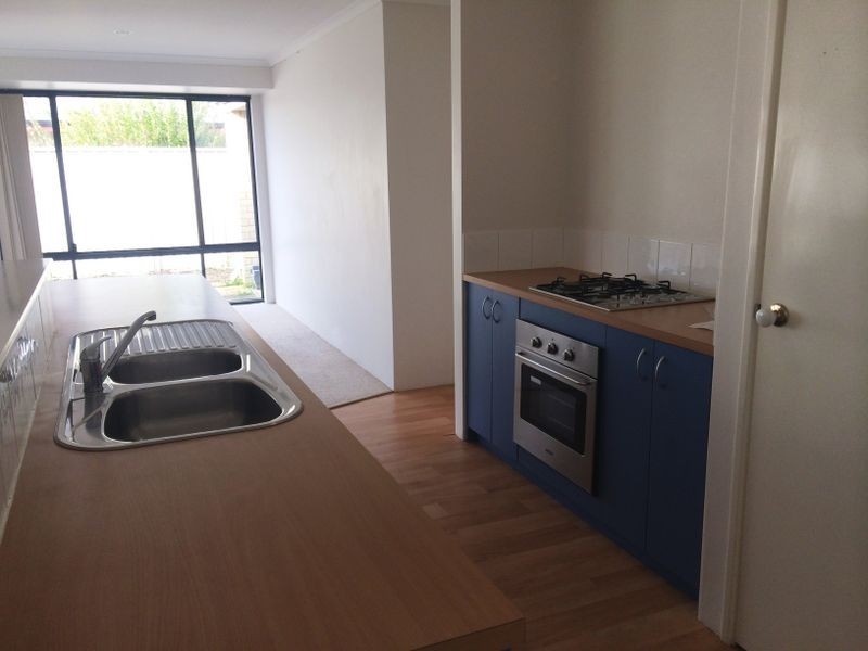 104 Forty Rd, Secret Harbour WA 6173