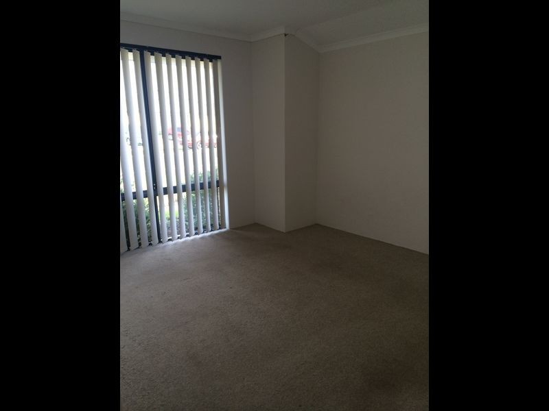 104 Forty Rd, Secret Harbour WA 6173