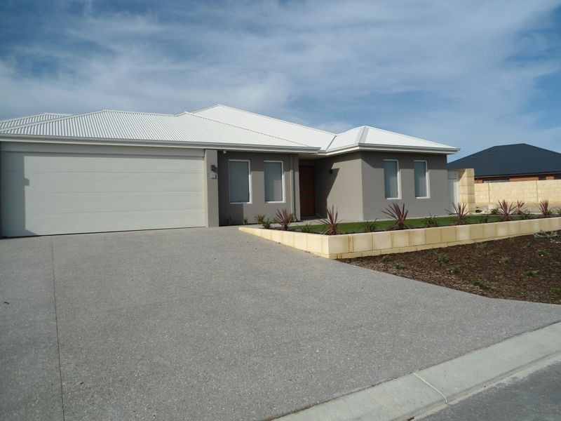 14 Holloways Ridge, Secret Harbour WA 6173