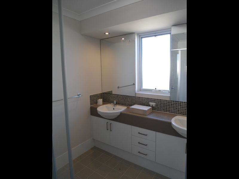 14 Holloways Ridge, Secret Harbour WA 6173